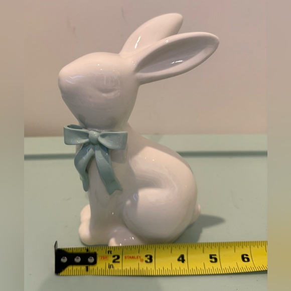 Super Cute Small Ceramic Bunny Figurines with Pastel Bows- Set of 3- NWT - Picture 4 of 6
